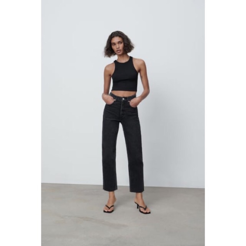 Zara High Waist Vintage Wash Raw Hem Mom’s Jeans 8